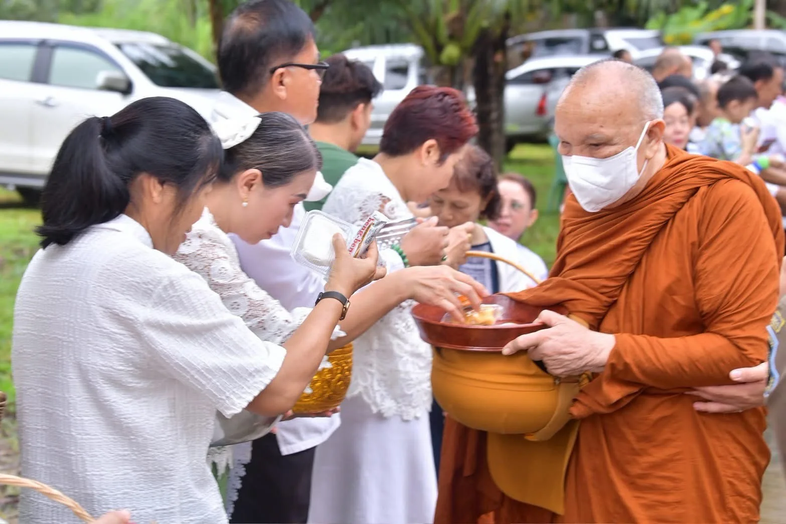 ภาพประกอบเพิ่มเติม ร่วมทำบุญวัดถ้ำกระพุงธาราคีรีเขต